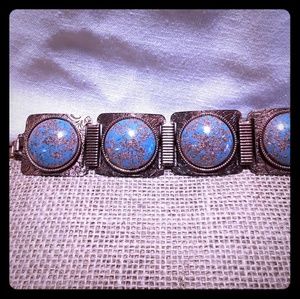 VTG COPPER LINK BRACELET WITH LUCITE CONFETTI MEDA